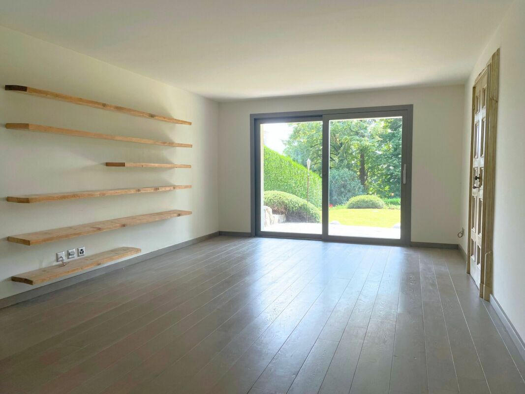 Casa unifamiliare ristrutturata con giardino e vista panoramica