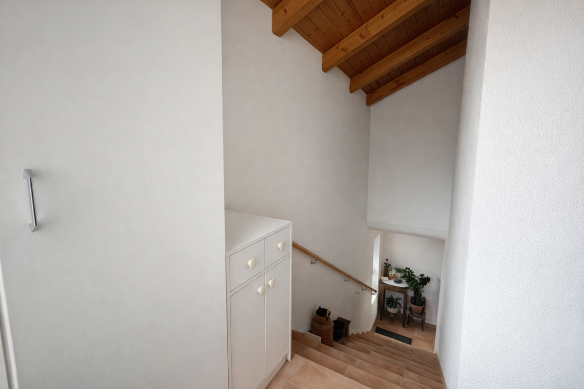 Casa unifamiliare con rustico, ampio giardino e piazzale privato