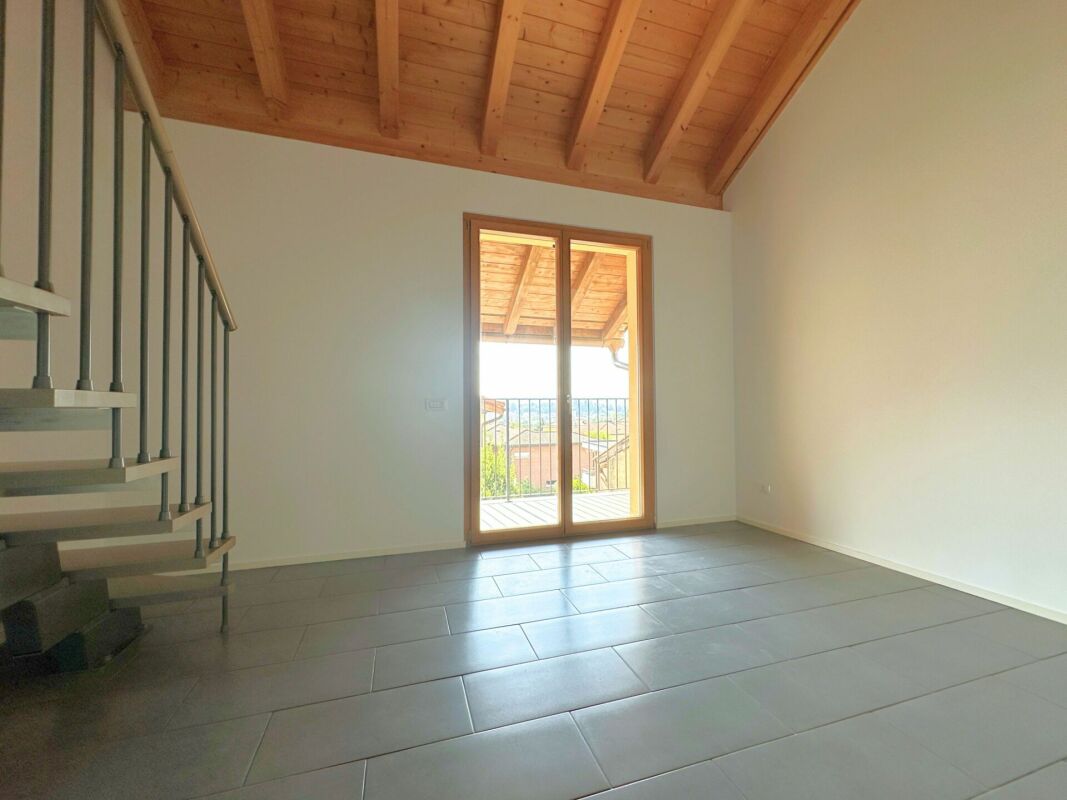 Caratteristico appartamento duplex di 3.5 locali, ultimo piano