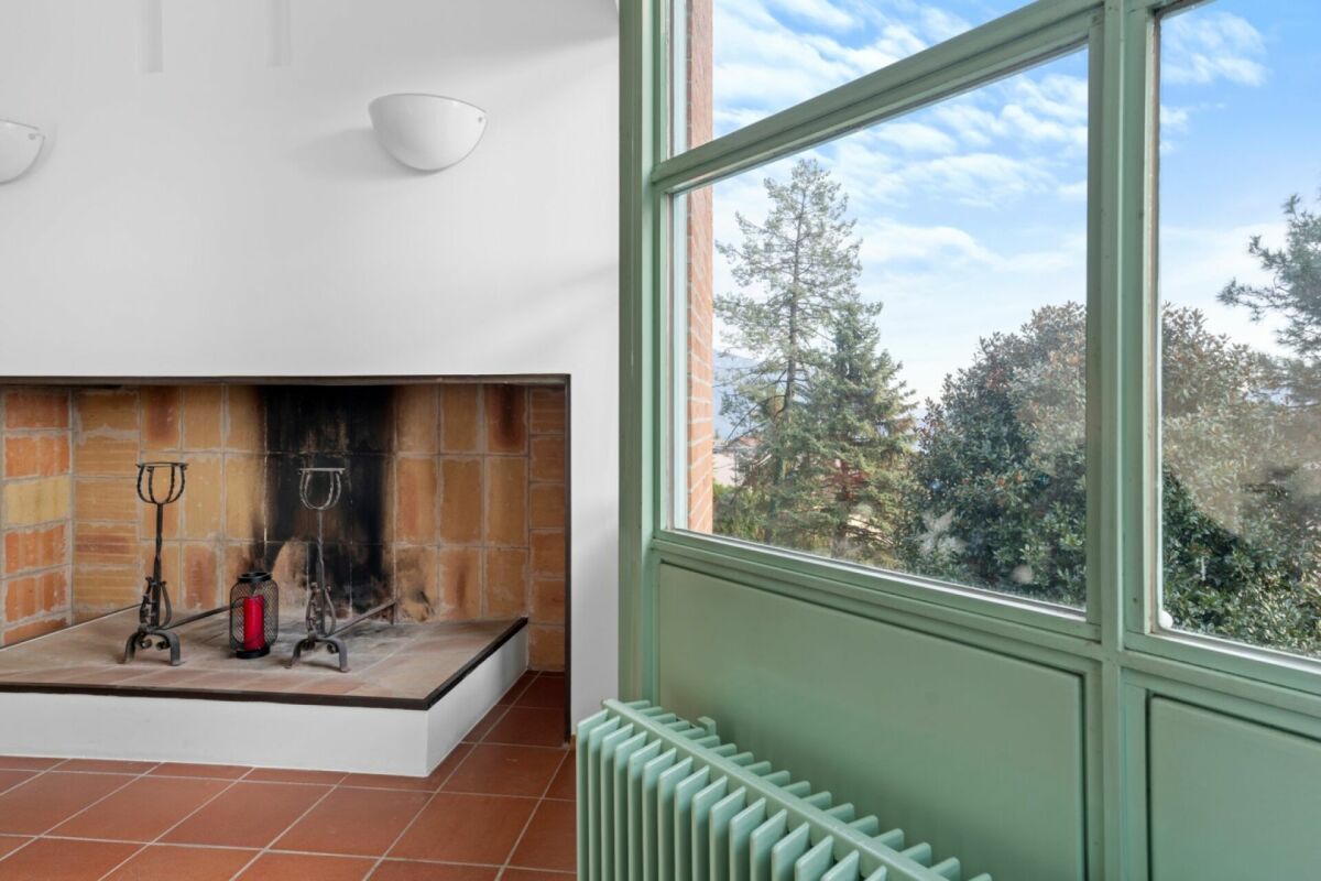Splendida villa con ampio giardino e vista