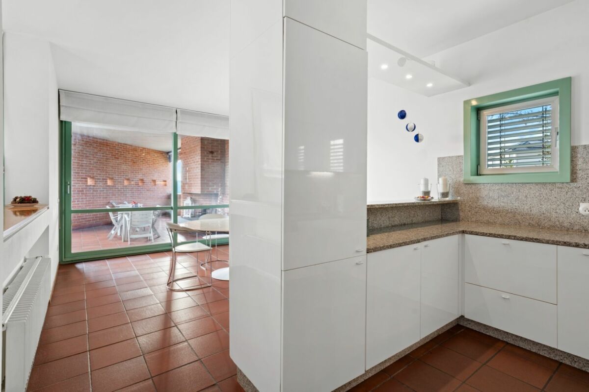 Splendida villa con ampio giardino e vista