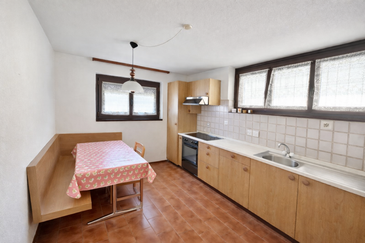 Casa unifamiliare con giardino e vista aperta