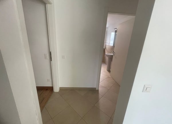BALERNA – 5.5 LOCALI CON GIARDINO – CERCASI SUBENTRANTE 4