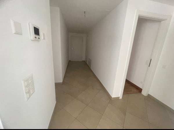 BALERNA – 5.5 LOCALI CON GIARDINO – CERCASI SUBENTRANTE 2