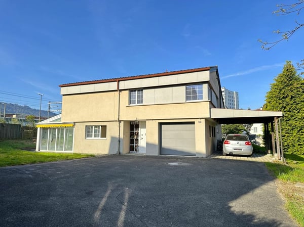 1.5 Zimmer Villa mit umschwung 6