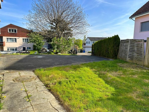 1.5 Zimmer Villa mit umschwung 5