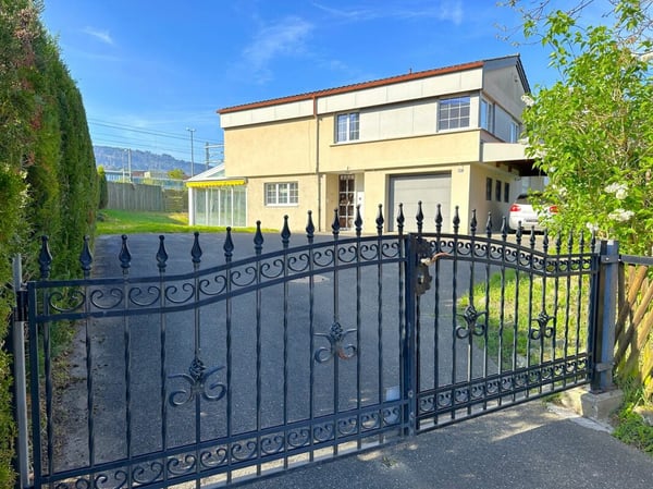 1.5 Zimmer Villa mit umschwung 4