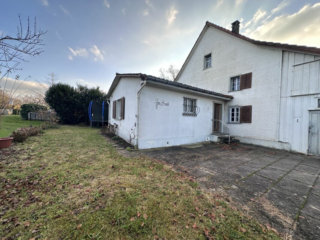 Maison unifamiliale avec potentiel de développement
