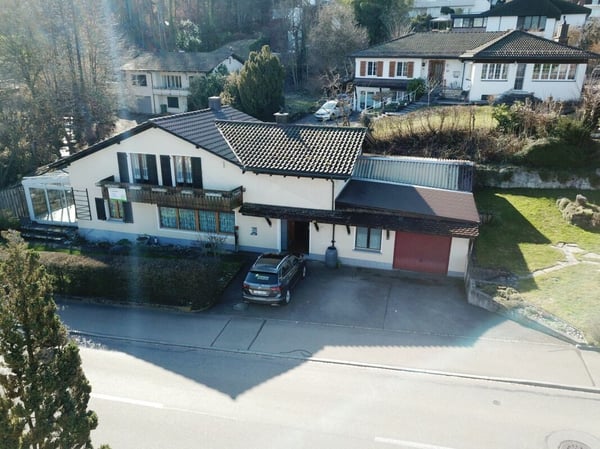GROSSES EINFAMILIENHAUS MIT POTENZIAL 18