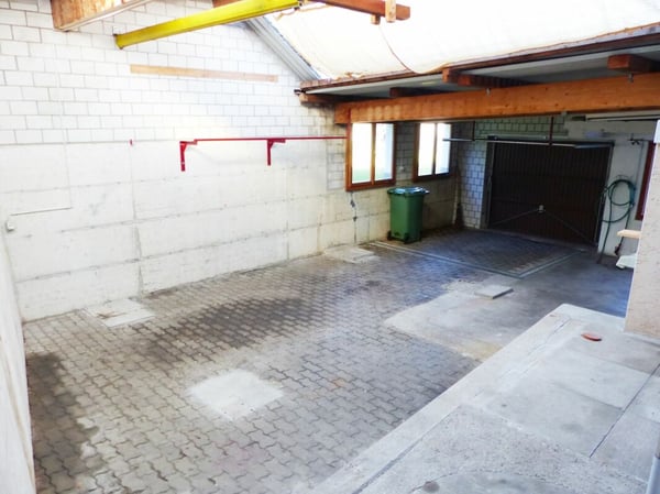 GROSSES EINFAMILIENHAUS MIT POTENZIAL 14
