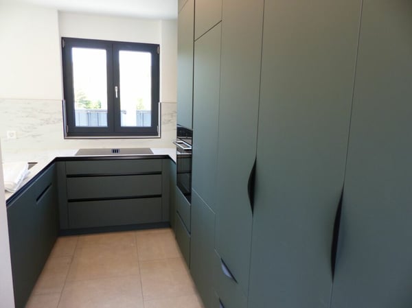 ATTRAKTIVE 4.5 ZIMMER-ATTIKA ZUM MIETEN / NEUBAU 3