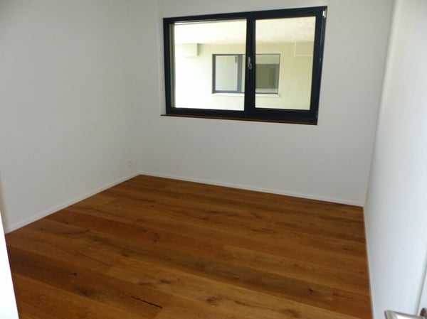 ATTRAKTIVE 4.5 ZIMMER-ATTIKA ZUM MIETEN / NEUBAU 13
