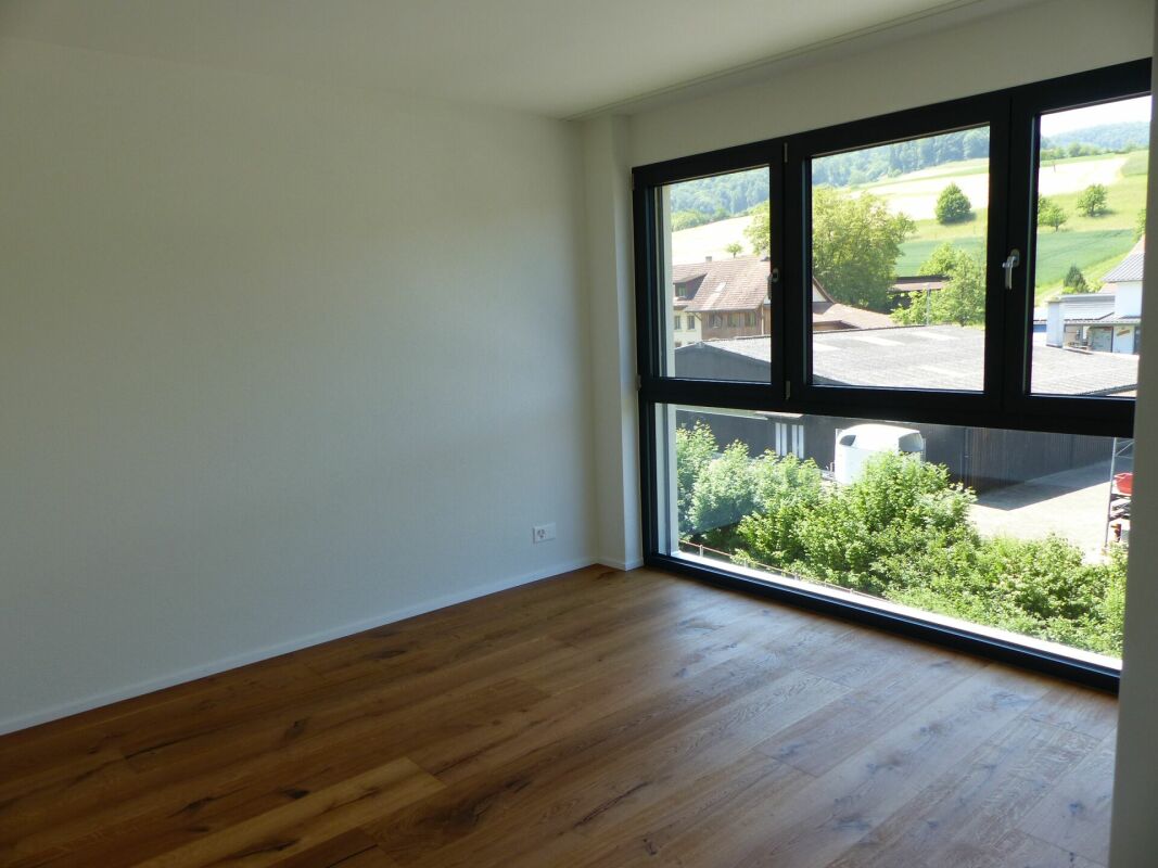 ATTRAKTIVE 4.5 ZIMMER-ATTIKA ZUM MIETEN / NEUBAU