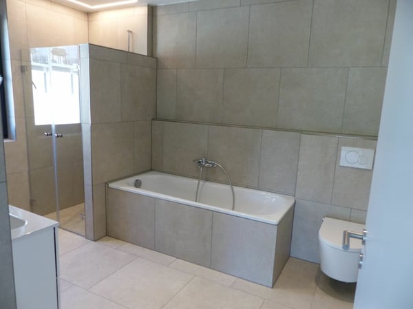 ATTRAKTIVE 4.5 ZIMMER-ATTIKA ZUM MIETEN / NEUBAU 12