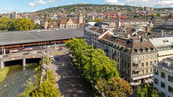 Von hier. In die Zukunft. - Büro am HB Zürich. 1