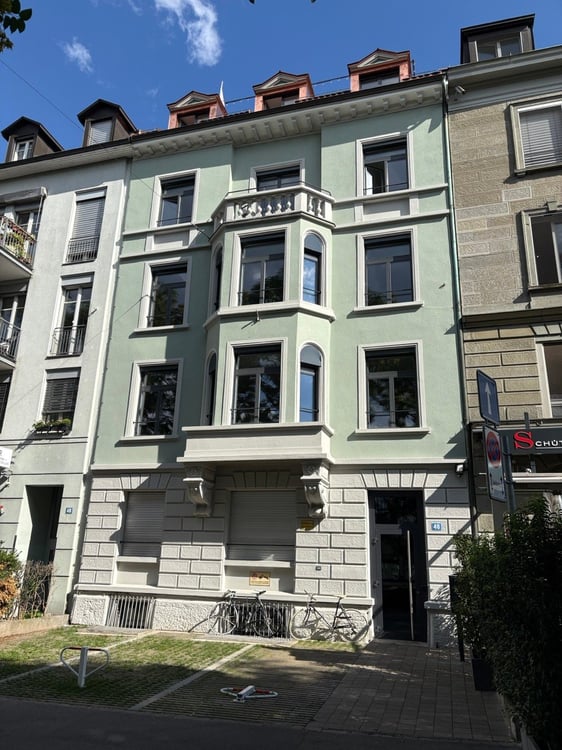 Atelier/Mehrzweckraum im Untergeschoss an der Gessnerallee im Kreis 1