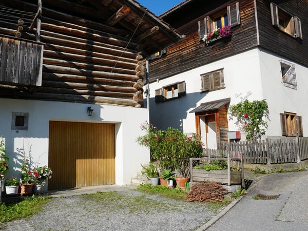 Trin Digg - 6.5-Zimmer-Einfamilienhaus mit Stall/Garage und Gartengrundstück (Bauland) 5