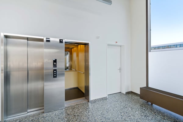 Praktisches Kleinbüro am Bahnhof Glattbrugg 12