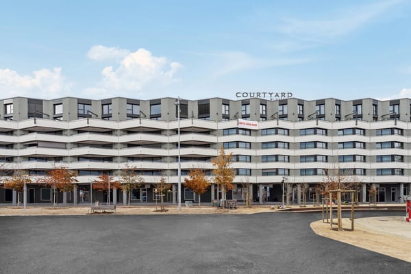 An der Esplanade: Bürofläche mit Balkon und Ausblick 10