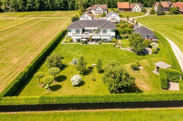 Imposante Luxus-Landhausvilla mit traumhafter Aussicht auf den Säntis 1