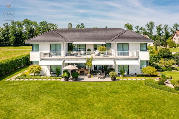 Imposante Luxus-Landhausvilla mit traumhafter Aussicht auf den Säntis 2