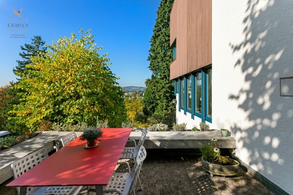 Zeitlose Wohnarchitektur an privilegierter Aussichtslage 7