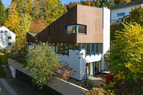 Zeitlose Wohnarchitektur an privilegierter Aussichtslage 1