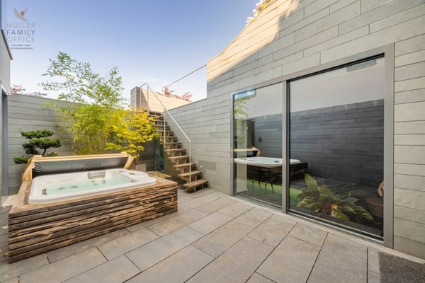 Traumhafte Luxus-Designer-Villa mit fantastischer Seesicht und Einliegerwohnung 15