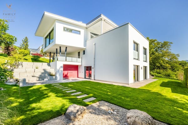 Exklusives 1 1/2 Zimmer-Einfamilienhaus mit hochwertiger Ausstattung 1