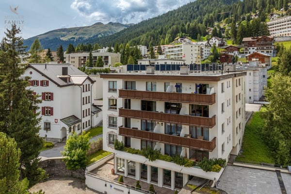 Charmante 1 1/1 Zimmer-Wohnung mit atemberaubendem Panoramablick in der 