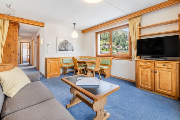 Charmante 1 1/1 Zimmer-Wohnung mit atemberaubendem Panoramablick in der 