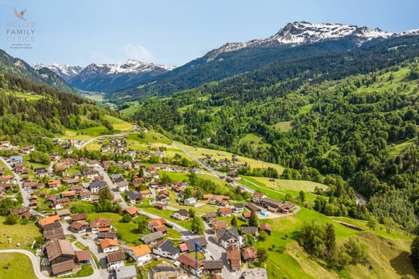 Stilvolle 1 1/2 Zimmer-Gartenwohnung (Erstwohnung) mit Einfamilienhaus-Charakter 12
