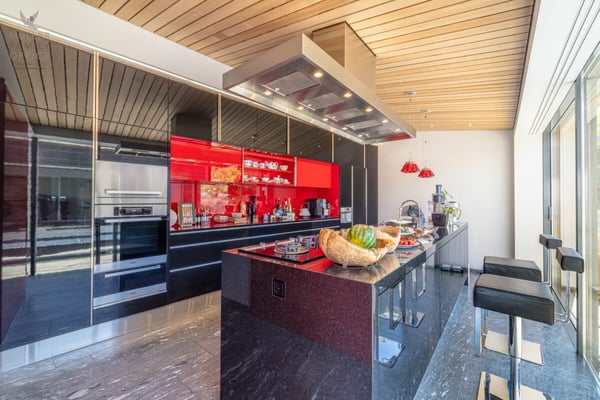 Traumhafte Luxus-Designer-Villa mit fantastischer Seesicht und Einliegerwohnung 9