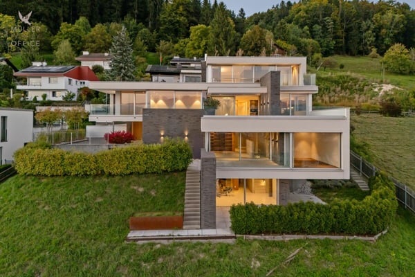 Aussergewöhnliche Luxus-Designer-Villa mit atemberaubender Aussicht auf den Säntis 1