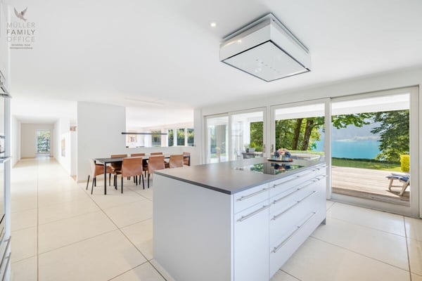 Licht, Luft, See: Exklusive Villa mit Seeanstoss und altem Baumbestand 10