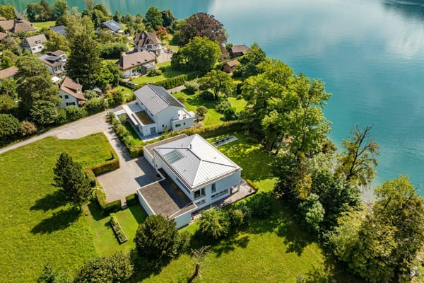 Licht, Luft, See: Exklusive Villa mit Seeanstoss und altem Baumbestand 5