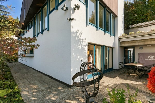 Zeitlose Wohnarchitektur an privilegierter Aussichtslage 6