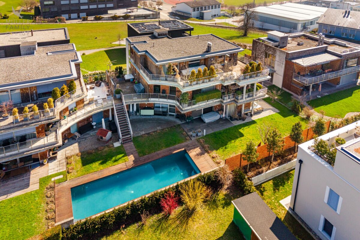 Exklusive 5 1/2 Zimmer-Maisonette-Attikawohnung mit Alpsteinblick und Aussenpool im Miteigentum