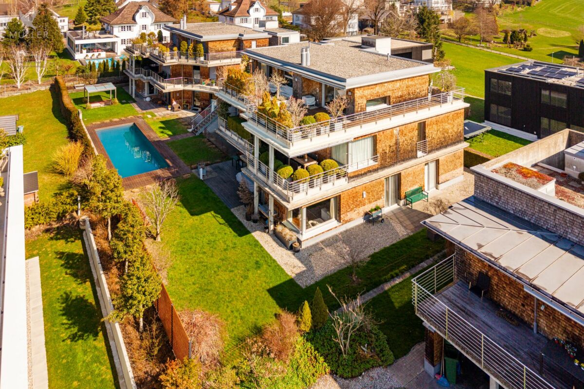 Exklusive 5 1/2 Zimmer-Maisonette-Attikawohnung mit Alpsteinblick und Aussenpool im Miteigentum