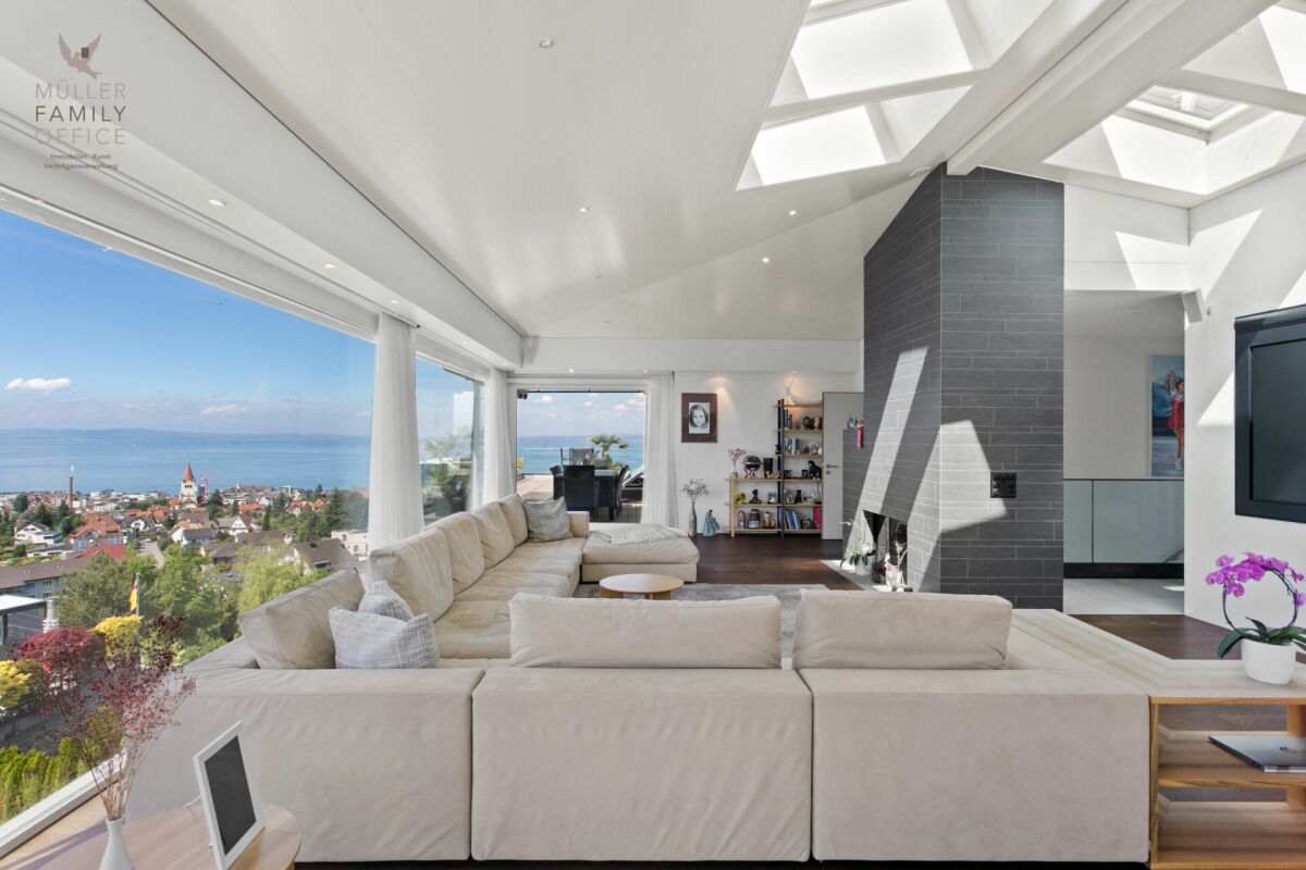 Ein Zuhause mit Horizont - Stilvolle 5 1/2 Zimmer-Attika-Maisonette über dem Bodensee