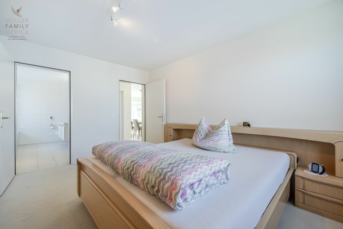 Schöne und sehr gepflegte 4 1/2 Zimmer-Wohnung in der  Überbauung 