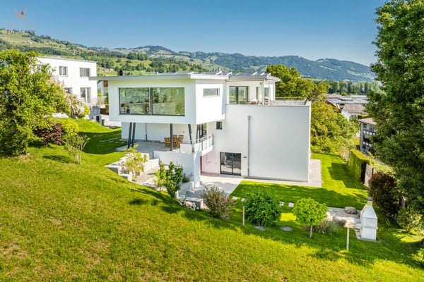 Exklusives 6 1/2 Zimmer-Einfamilienhaus mit hochwertiger Ausstattung 2