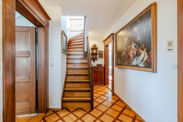 Repräsentative Jugendstilvilla (mit 4 Wohnungen) an privilegierter Lage am Rosenberg 8