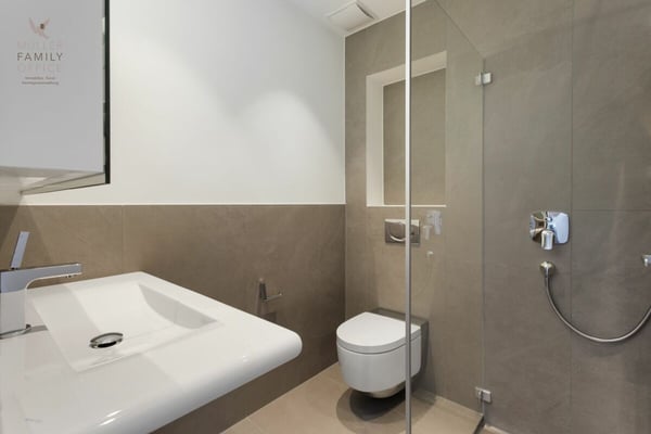 Ruhige Eleganz mit Aussicht - 5 1/2 Zimmer-Attika-Wohnung mit Blick auf den Bodensee 13