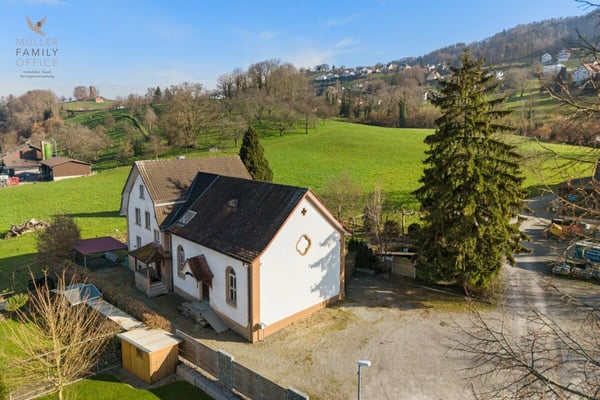 Aussergewöhnliches Einfamilienhaus (ehemaliges Kirchlein) an ruhiger Lage mit viel Entwicklungspotenzial (Mehrgenerationenhaus möglich) 6