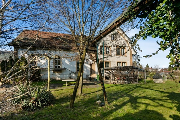 Aussergewöhnliches Einfamilienhaus (ehemaliges Kirchlein) an ruhiger Lage mit viel Entwicklungspotenzial (Mehrgenerationenhaus möglich) 9