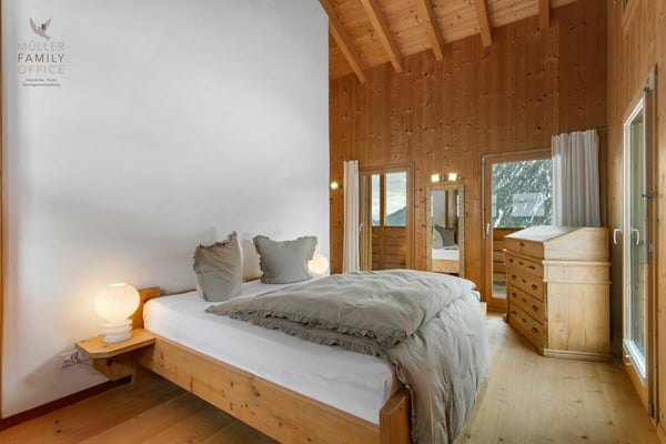 Stilvolles Holzhaus mit alpinem Charme und nachhaltigem Wohn- und Energiekonzept 9