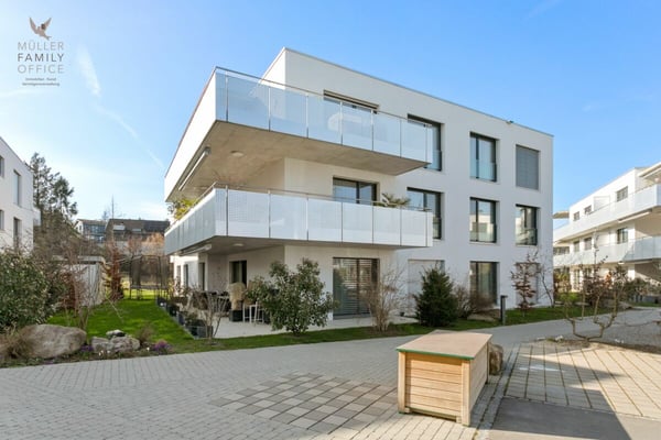 Neuwertige 5 1/2 Zimmer-Minergie-Wohnung mit grossem Balkon und hochwertigem Ausbau