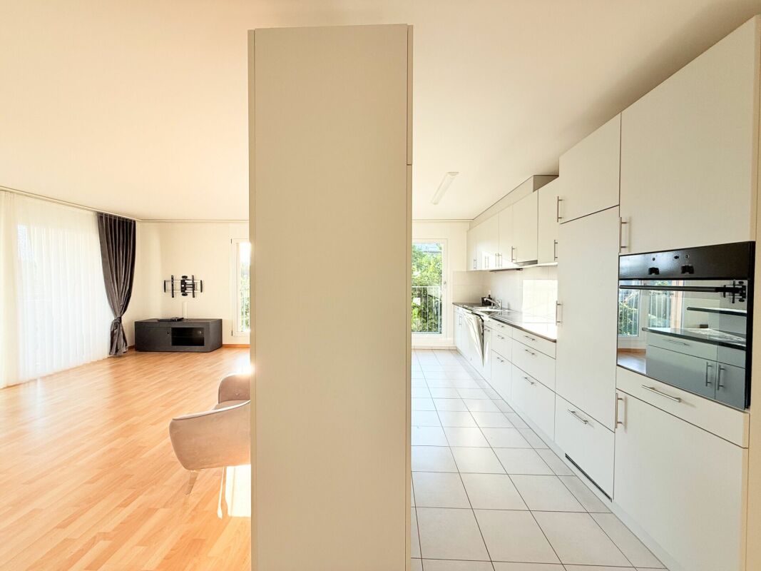 Bild FAMILIENWOHNUNG MIT AUSBLICK