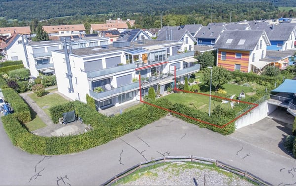 GROSSZÜGIGE WOHNUNG MIT GARTEN